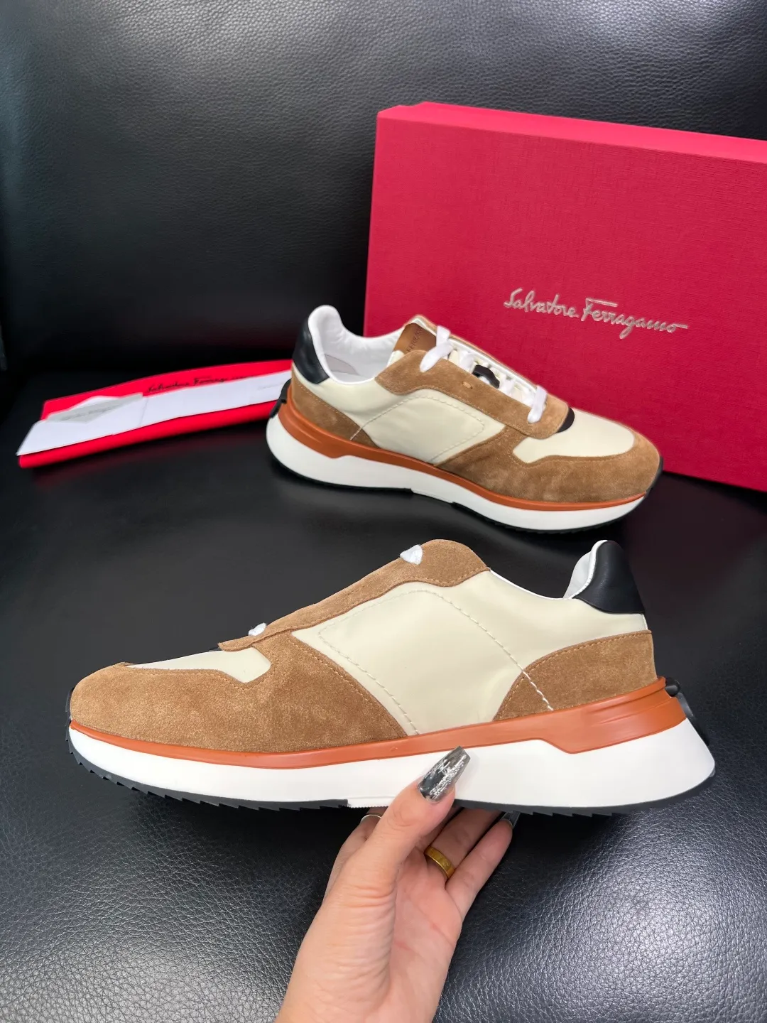 Men's shoes 💰780 Ferragamo High quality top handicrafts Ferragamo counters sell original factory configuration at the same time, imported original cowhide from Italy, imported water-dyed cow lining, soles: original factory special original soles are super comfortable, original factory and single goods, welcome to compare at the same time at the counter, code number 39-44 (customized 38 45)